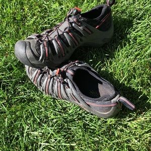 Men’s keen water shoes with liner 10